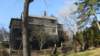 pinecrestbedandbreakfastashevillenc10_small.jpg